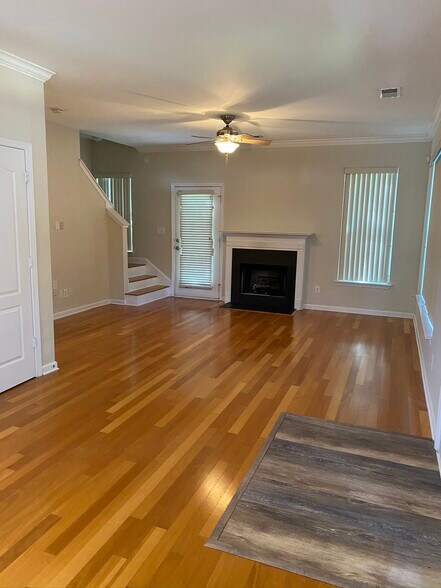 Building Photo - 15224 Coventry Ct Ln