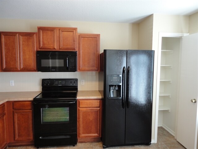 Building Photo - 115 Karrie Dr