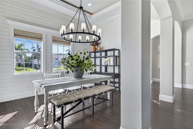 Building Photo - 24920 Divot Dr