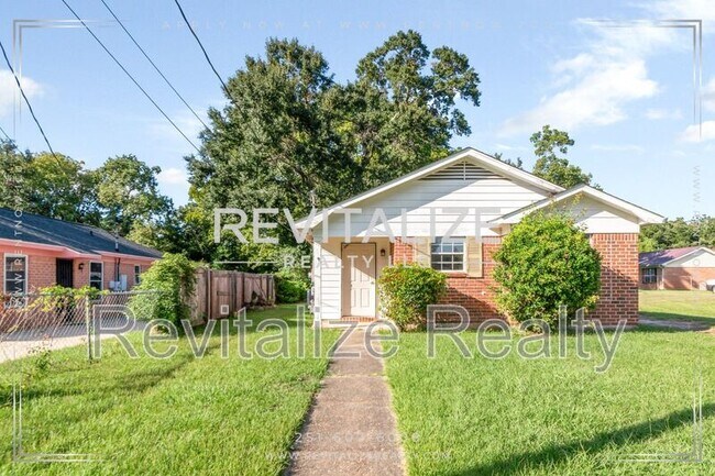 Building Photo - 1066 Bernice Hudson Dr
