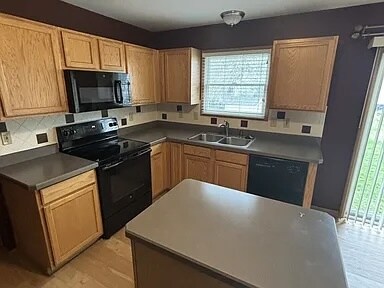 Building Photo - 8629 Fernbrook Dr