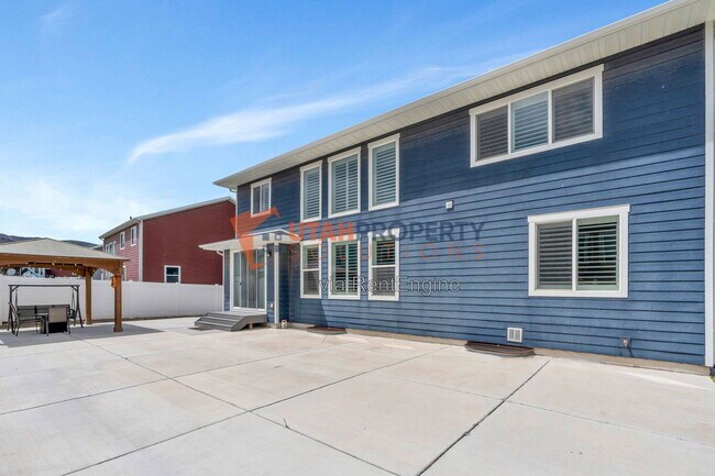 Building Photo - 213 W Prickly Pear Dr