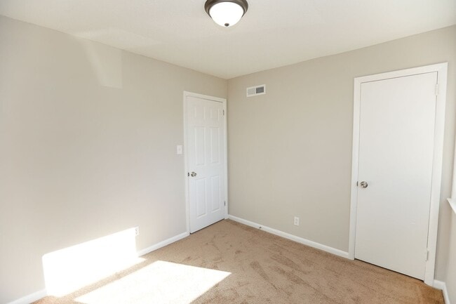 Building Photo - Spacious Home Near Bow Creek & Lynnhaven Mall