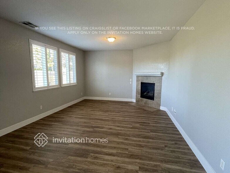 Building Photo - 406 Tara Bella Pl