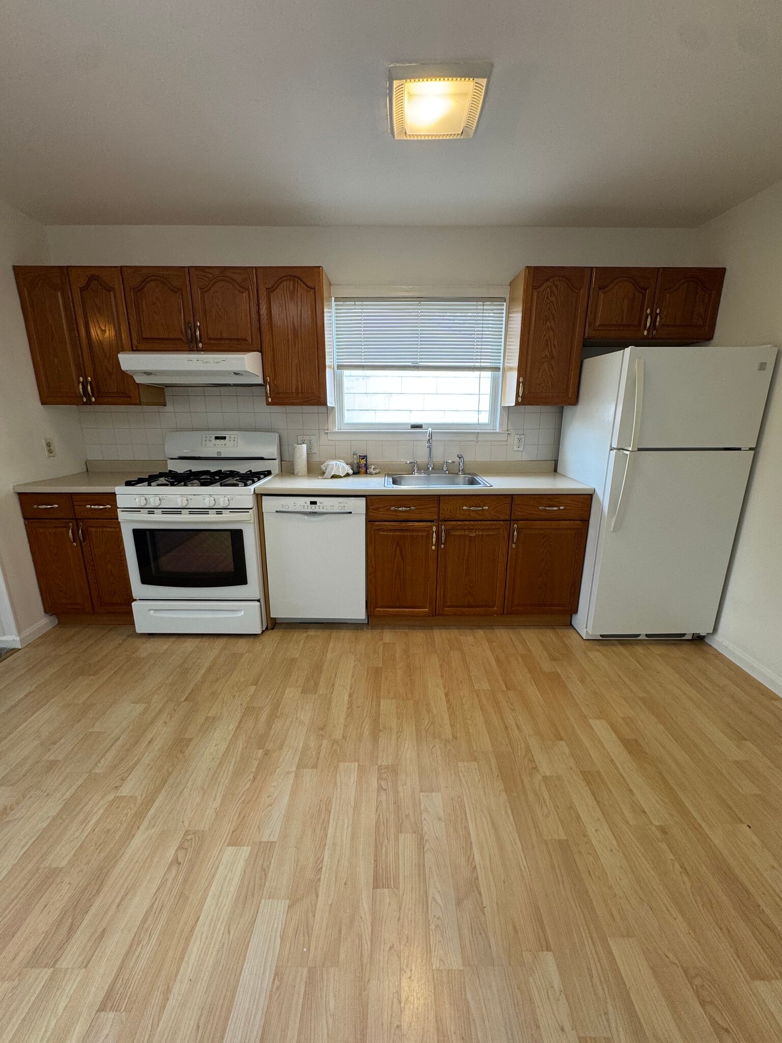 Building Photo - 3264 Spencer Dr