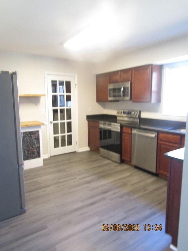 Building Photo - Lake Whitehurst