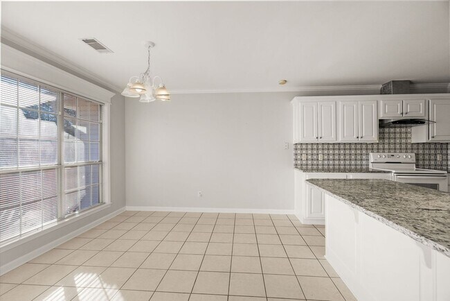 Building Photo - 12711 Misty Creek Dr