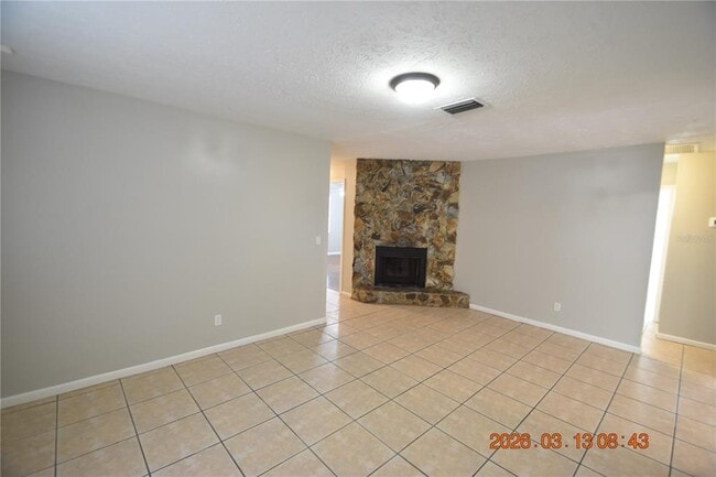 Building Photo - 4711 E Serena Dr