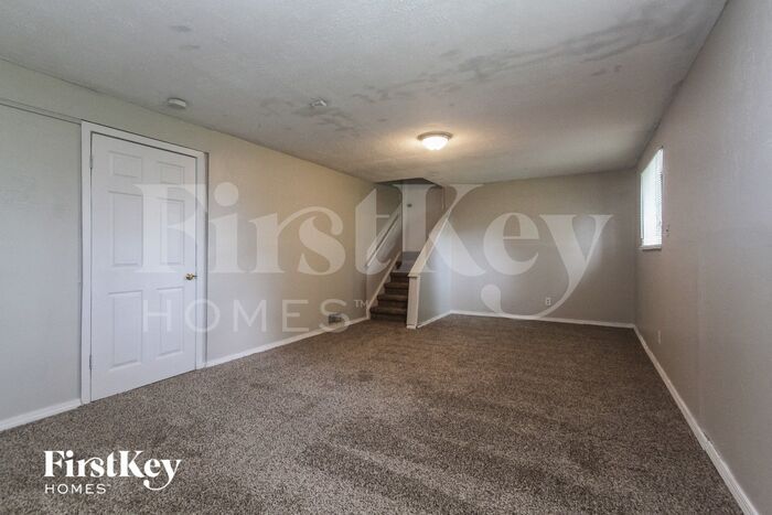 Building Photo - 5961 Brouse Dr