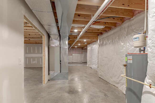 Building Photo - 616 Tristan Ln