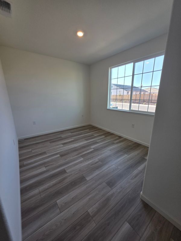 Building Photo - 2508 Oleander Dr