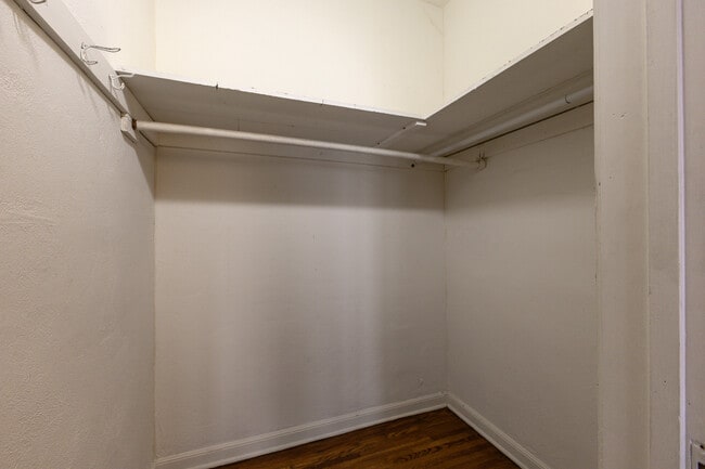 Building Photo - 650 Maltman Ave