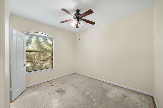 Building Photo - 107 Bella Sole