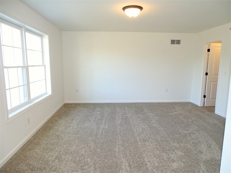Building Photo - 407 Masonic Dr