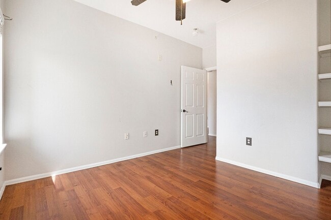 Building Photo - Beautiful 2BD 2Bath Condo with Views