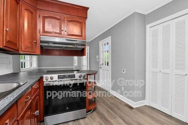 Building Photo - 3916 Piney Grove Rd