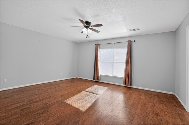 Building Photo - 20615 Valley Wells Dr