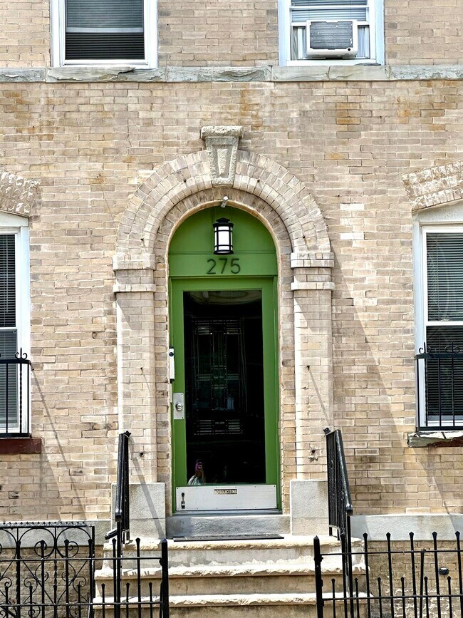 Building Photo - 275 Webster Ave
