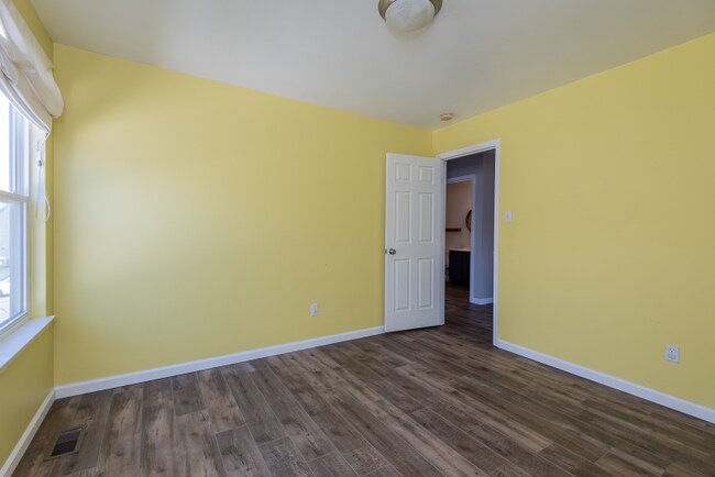 Building Photo - 424 Country Stone Dr