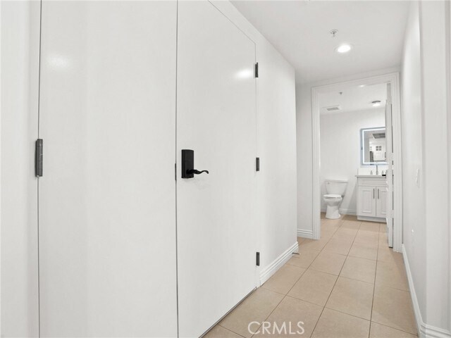 Building Photo - 1598 Long BCH