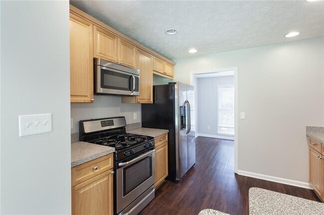 Building Photo - 49 Parkside Dr