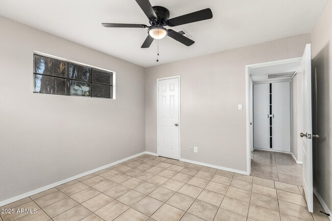 Building Photo - 3020 W El Caminito Dr