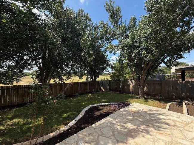 Building Photo - 9301 Castle Pines Dr