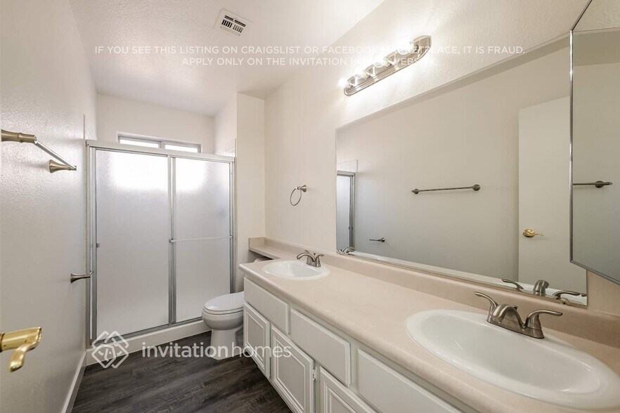 Building Photo - 888 Scarlet Ave