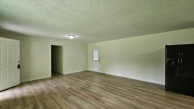 Building Photo - For Lease Mt Juliet TN