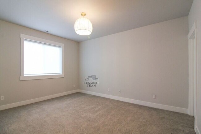 Building Photo - 2237 Legacy Ln