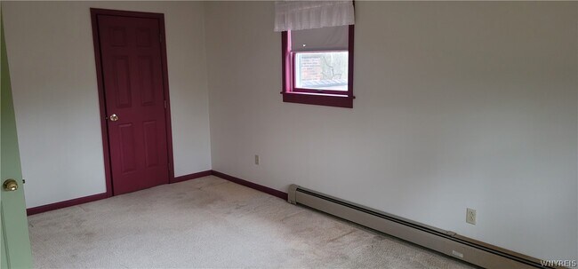 Building Photo - 1028 E Main St