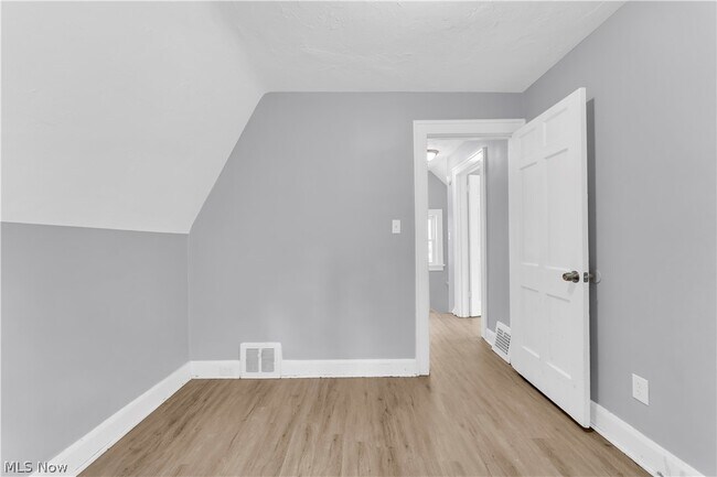 Building Photo - 19409 Raymond St