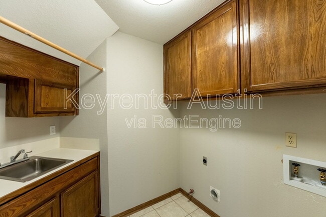 Building Photo - 7403 Rockberry Cove