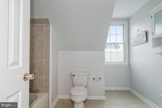 Building Photo - 2009 White Lake Dr