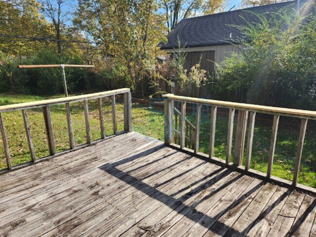 Building Photo - Great Home for UAMS Students