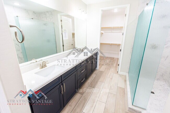 Building Photo - 5100 E Rancho Paloma Dr