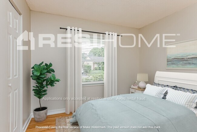 Building Photo - 7398 Willow Springs Cir E
