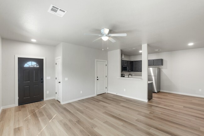 Building Photo - 705 Jentry Dr