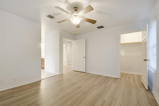 Building Photo - 2933 E Martin Luther King Jr Blvd