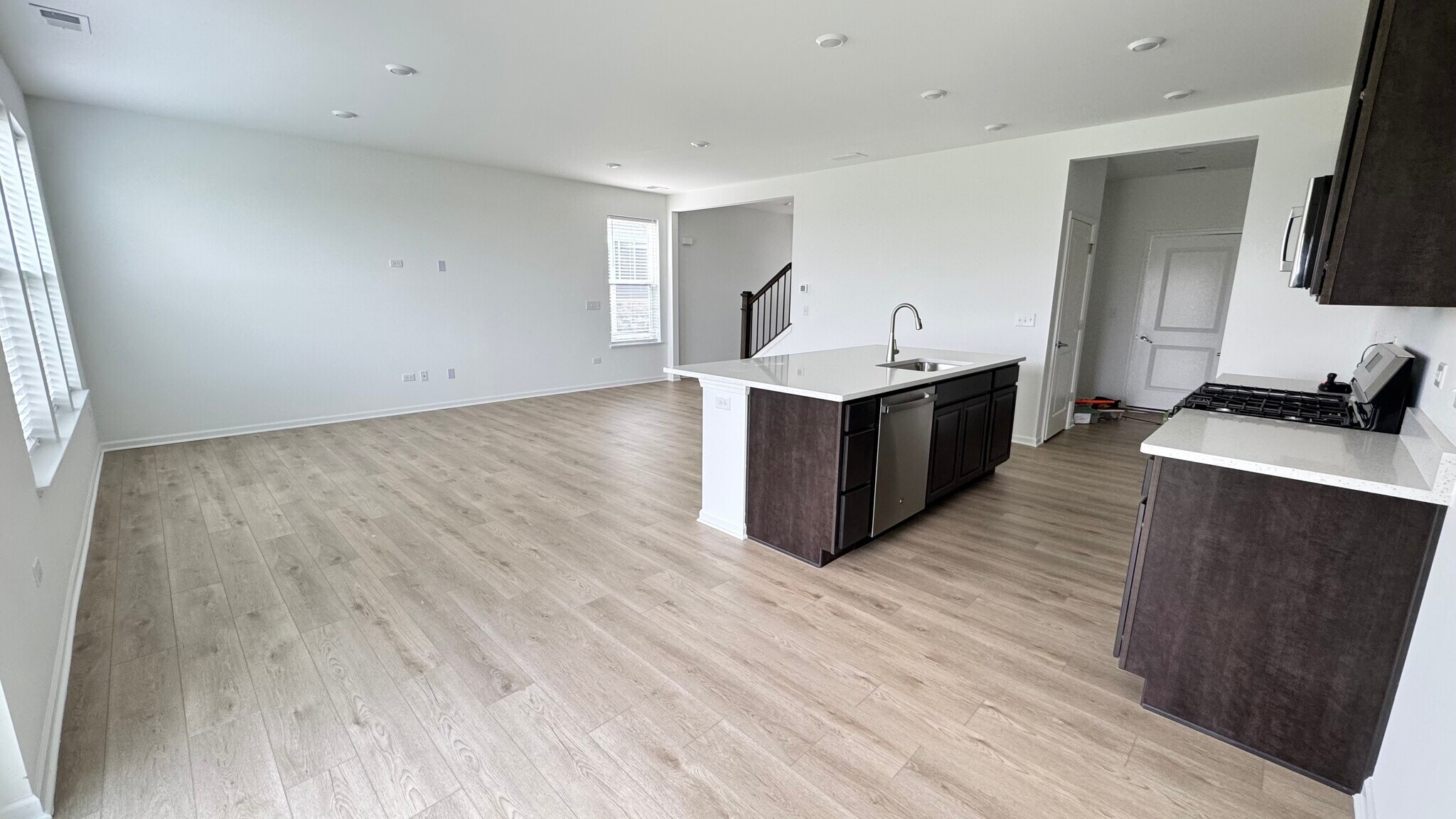 Building Photo - 25631 W Yorkshire Dr