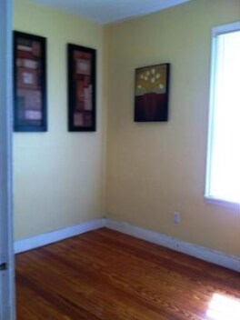 Building Photo - 49 Beech Glen St