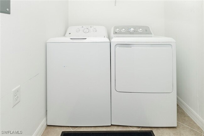 Building Photo - 6034 National Blvd