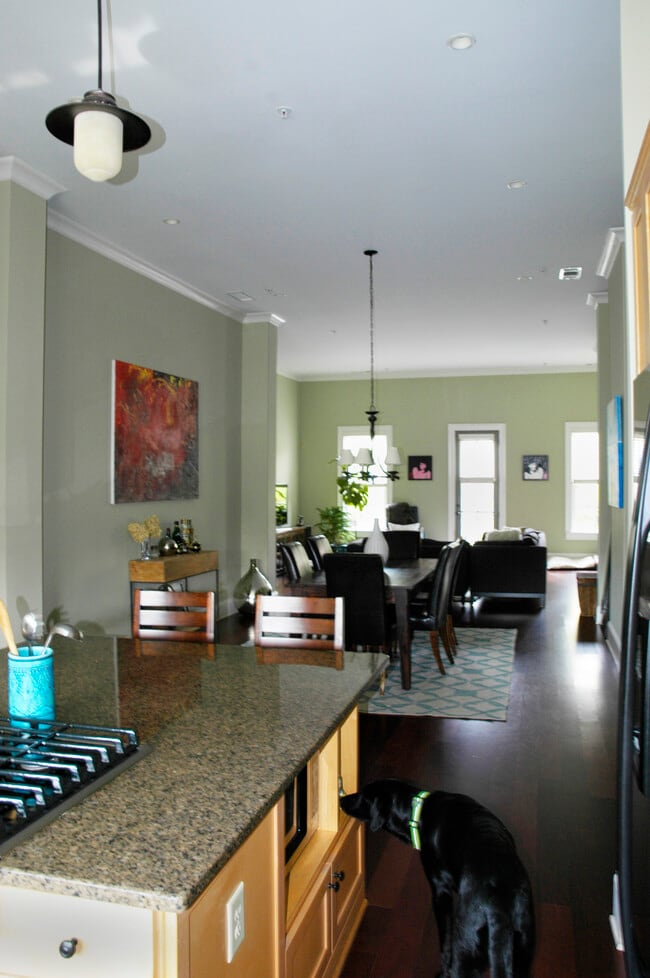 Building Photo - 475 Bartram St SE