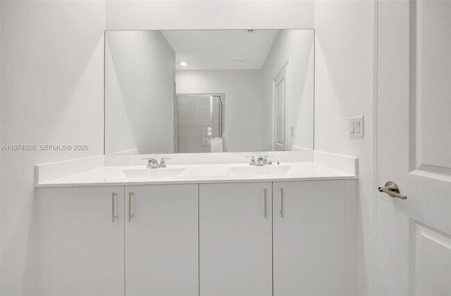 Building Photo - 2574 SE 25th Ct