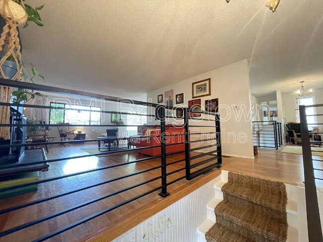 Building Photo - 4616 SE 31st Ave