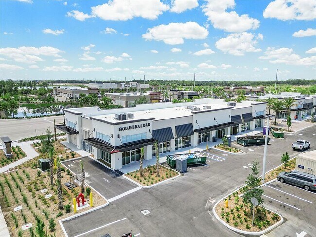Building Photo - 15925 Sugar Hl Dr