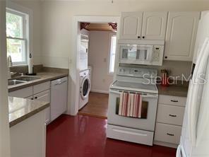 Building Photo - 525 Bay St