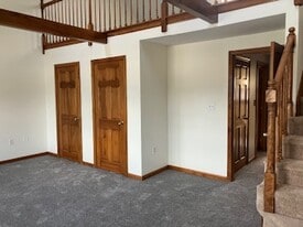 Building Photo - 26 Briarwood Rd