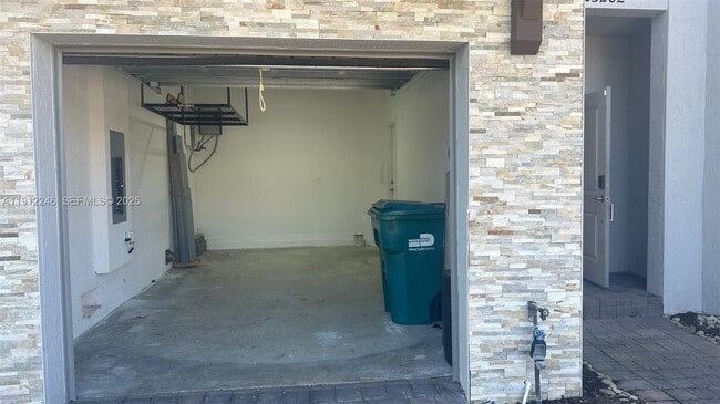 Building Photo - 25282 SW 108th Ave