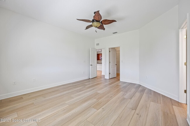 Building Photo - 739 Monterey Dr